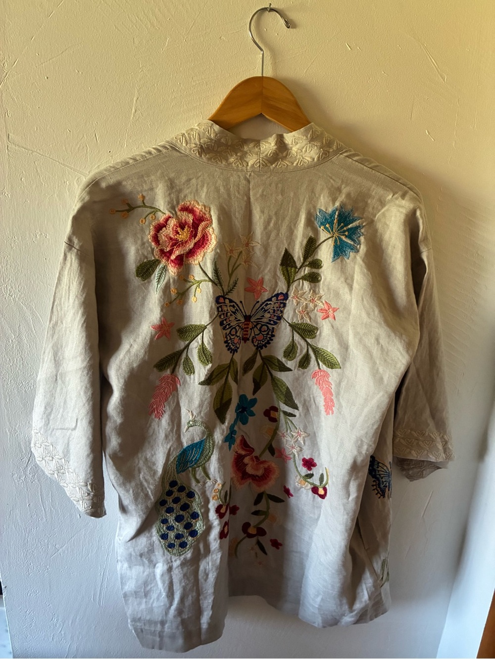 NWT JOHNNY WAS Linen Embroidered Floral & Butterfly Kimono Small Boho Beachy - Picture 5 of 6